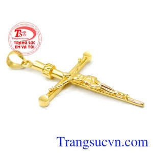 Mặt dây chuyền thánh giá chúa sẽ làm cho những người đối diện phải trầm trồ và khen ngợi về phong cách thời trang độc đáo và cá tính của bạn