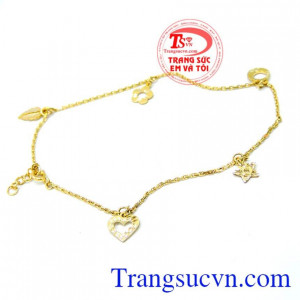 Lắc tay hình hoa lá 10k may mắn kiểu dáng đẹp đang được các bạn trẻ yêu thích.