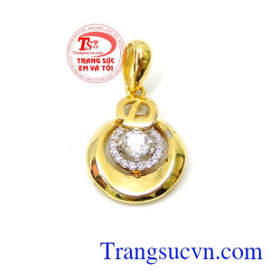 Mặt nữ vàng 10k đính đá đẹp thiết kế đẹp hợp trang phục với xu hướng thời trang đẹp đeo với dây chuyền đẹp sang trọng nhỏ xinh với thiết kế thanh nhã, trẻ trung làm bằng chất liệu vàng 10k sáng bóng