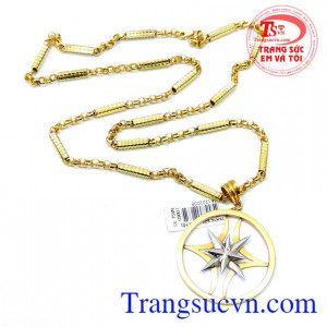 ang lại nhiều may mắn đặc biệt và được xem là trang sức phù hợp mọi lứa tuổi, mọi thời đại với thiết kế đẹp sắc sảo và độ chiếu sáng lấp lánh, Bộ mặt dây nam vàng công danh