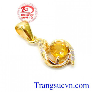 Thể hiện cá tính của nữ chủ nhân khi mang sản phẩm này