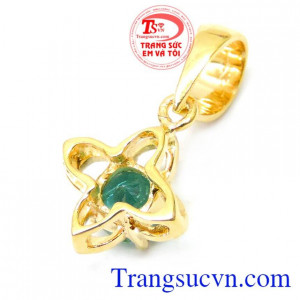 Mặt nữ sang trọng đính đá emerald