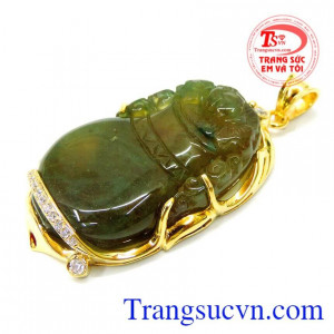 phù hợp cho những ai hợp mệnh kim nên đeo vì mang lại nhiều may mắn, Mặt dây canxedon thiên nhiên đẹp