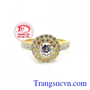 Khi đeo nhẫn trên tay của tạo được vẽ sang trọng quý phái khi đeo. Nhẫn nữ vàng 10k điệu đà đính đá