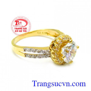 Khi mang trên mình chiếc nhẫn nữ cực kỳ sang trọng với thiết kế điệu đà. Nhẫn nữ đá to quý phái 10k