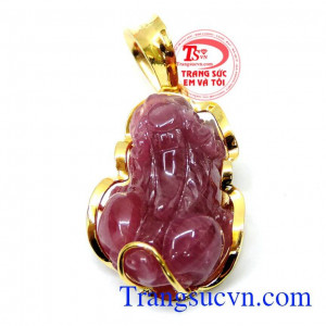 Mặt tỳ hưu ruby 14k mệnh hỏa đeo Tỳ Hưu hợp với cung mệnh sẽ đem lại hưng vượng, tài lộc và sức khỏe đến người đeo luôn đem đến chủ nhân mọi điều tốt lành và sự thăng tiến nhanh chóng trong công việc