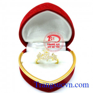 Nhẫn nữ 10k sao sáng lấp lánh với kiểu dáng khá trẻ trung sành điệu. 