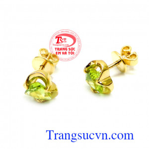 tạo nên sự khao khát và ngưỡng mộ trước mọi ánh nhìn còn có ý nghĩa về mặt phong thuỷ mang tới sự hưng vượng thiết kế đẹp tinh tế đeo hợp mệnh hợp thời trang, Hoa tai peridot 14k đeo trẻ đẹp