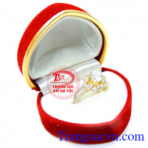 Nhẫn nữ vàng đính đá lung linh