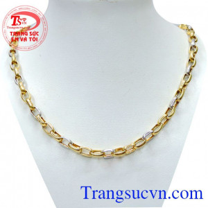 Dây chuyền nam mắt xích cá tính ngoài vẻ đẹp nam tính, phong cách riêng của từng người thì những chiếc dây chuyền vàng cho nam còn như một món trang sức giúp chủ nhân tự tin hơn