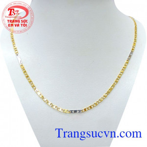 Dây chuyền nam đeo sang trọng luôn là phụ kiện quan trọng bậc nhất đối với phái mạnh đeo thể hiện cá tính cũng phong cách riêng của mỗi người những mẫu dây chuyền vàng cho nam với kiểu dáng phong phú, đa dạng về mẫu mã