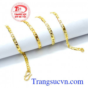 Dây chuyền vàng tây dễ dàng đeo cùng mặt dây