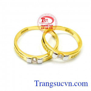 Đôi nhẫn cưới món quà hạnh phúc thể hiện sự gắn bó, hạnh phúc của 2 vợ chồng