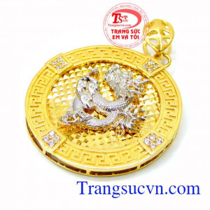 sản phẩm nam tính hợp phong thủy ngoài vẻ đẹp nam tính, phong cách riêng của từng người thì những loại mặt dây chuyền vàng cho nam còn như một món trang sức giúp phái mạnh tự tin hơn