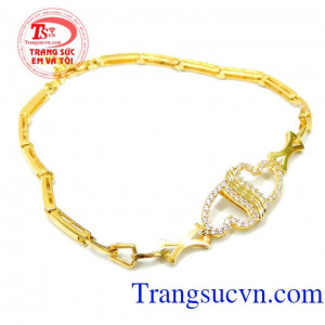 Lắc nữ vàng trái tim đôi là mẫu trang sức vàng luôn được các bạn trẻ yêu thích bởi vẻ đẹp và sự độc đáo của nó. 