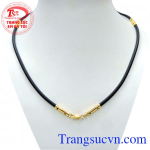 Dây cao su đeo sáng là một người đàn ông cá tính, bạn thích đeo trang sức dây da bọc vàng