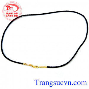 Trang Sức em và tôi từng thiết kế thành công rất nhiều mẫu nhẫn dây da và được khách hàng hài lòng