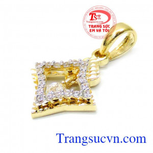 Mặt dây chuyền vàng tây sang trọng