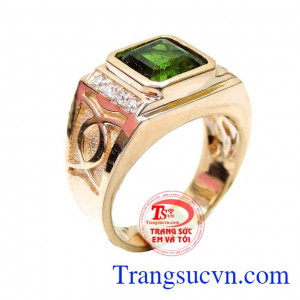 Nhẫn nam tourmalin thiên nhiên kiểu dáng tinh tế với mặt trên được đính đa tormalin thiên nhiên