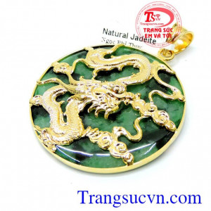 biểu tượng của Hoàng đế, của người quân tử. Mặt ngọc bọc rồng tiền tài