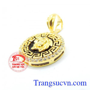 Mặt nữ vàng tây cá tính