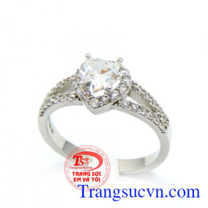 Nhẫn nữ xinh xắn cá tính đẹp