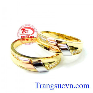 Cặp nhẫn hạnh phúc