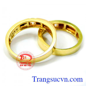 Nhẫn cưới chế tác đẹp nhập khẩu nguyên chiếc