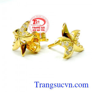 Bông ngôi sao vàng,hoa tai sao vàng tinh tế và phù hợp với người đeo.
