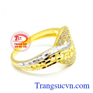 Là món quà phù hợp tặng trong các dịp sinh nhật,ngày kỷ niệm rất ý nghĩa. Nhẫn nữ vàng đan sinh 