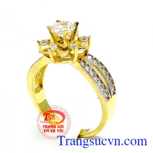 Nhẫn dành cho phái đep trong dịp sinh nhật và kỷ niệm ý nghĩa. Nhẫn vàng nữ mùa xuân