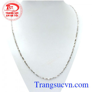 Dây chuyền vàng đeo hợp thời trang, sang trọng khách hàng ưa chuộng và bình chọn nhiều năm liền đối với sản phẩm dây chuyền vàng