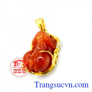 tỳ hưu là biểu tượng của thu tích của cải, tỳ hưu phù hợp đeo cổ, cùng dây chuyền vàng, giao toàn quốc, Mặt ngọc đỏ tỳ hưu bọc vàng