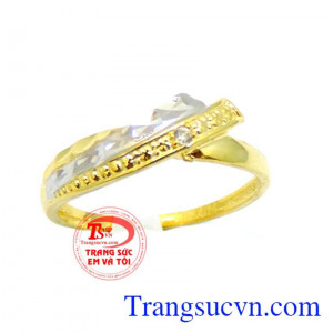 Bán Nhẫn nữ vàng ngón nhẫn, được thiết kế tinh tế.
