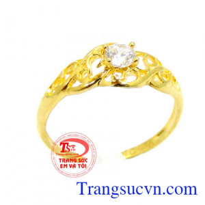 Chiếc nhẫn vàng nữ
