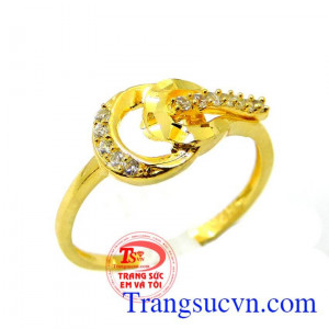 Chất lượng vàng đảm bảo uy tín, bảo hành 6 tháng,giao toàn quốc. Nhẫn nhẹ vàng xinh