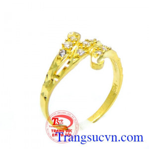 Nhẫn nữ bảo hành 6 tháng giao toàn quốc, thanh toán an toàn. Nhẫn vàng 10k nữ