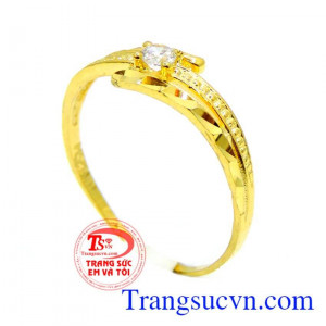 Chiếc Nhẫn nữ mảnh vàng kết tinh,chất lượng đảm bảo.