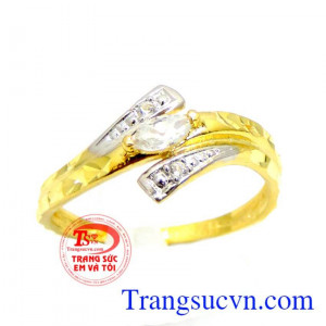 Nhẫn vàng nữ điệu vàng 10k, nhẫn nữ giá rẻ đá hạt dưa. 