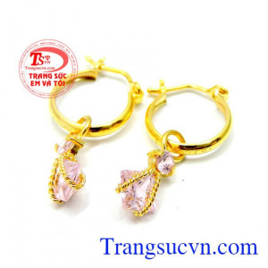 Hoa tai treo đá hồng làm bằng vàng 10k chất lượng đảm bảo.
