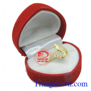Nhẫn vàng màu đẹp