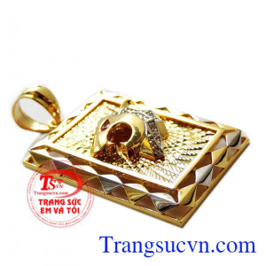 Mặt dây báo nam tính