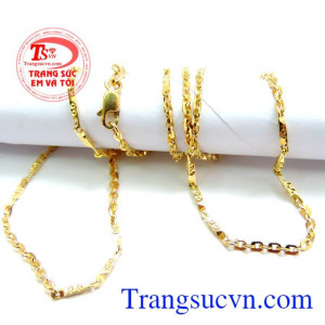 Dây chuyền vàng nữ là món quà yêu thương bền chặt