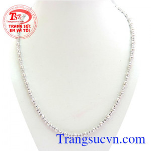 Dây chuyền nữ vàng Í sang trọng cho phái đẹp