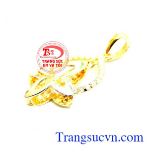 Mặt dây chuyền hoa cách điệu