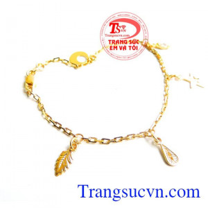 Lắc Tay vàng tây thời trang, lắc Tay vàng 10k, lắc Tayđẹp, mang đến cho người đeo vẻ đẹp thời trang, cá tính, là sản phẩm được nhiều người ưa chuộng và tin dùng.