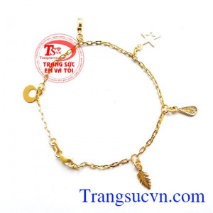 Lắc tay dành cho nữ sản phẩm đảm bảo chất lượng vàng, thiết kế và chế tác tinh tế, lắc tay vàng tây đường nét sáng bóng,bền đẹp, đeo lắc tay vàng tây hợp thời trang, khách hàng nhiều năm liền bình chọn