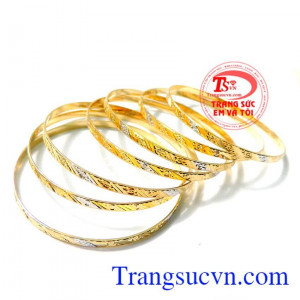 Cơn lốc vòng tuần vàng sáng bền đẹp.