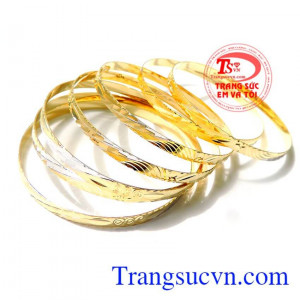 Vòng tuần vàng chất lượng đảm bảo tinh tế và sang trọng.