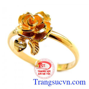 Nhẫn nữ là món quà ý nghĩa dành cho phái đẹp. Nhẫn hoa hồng vĩnh cửu